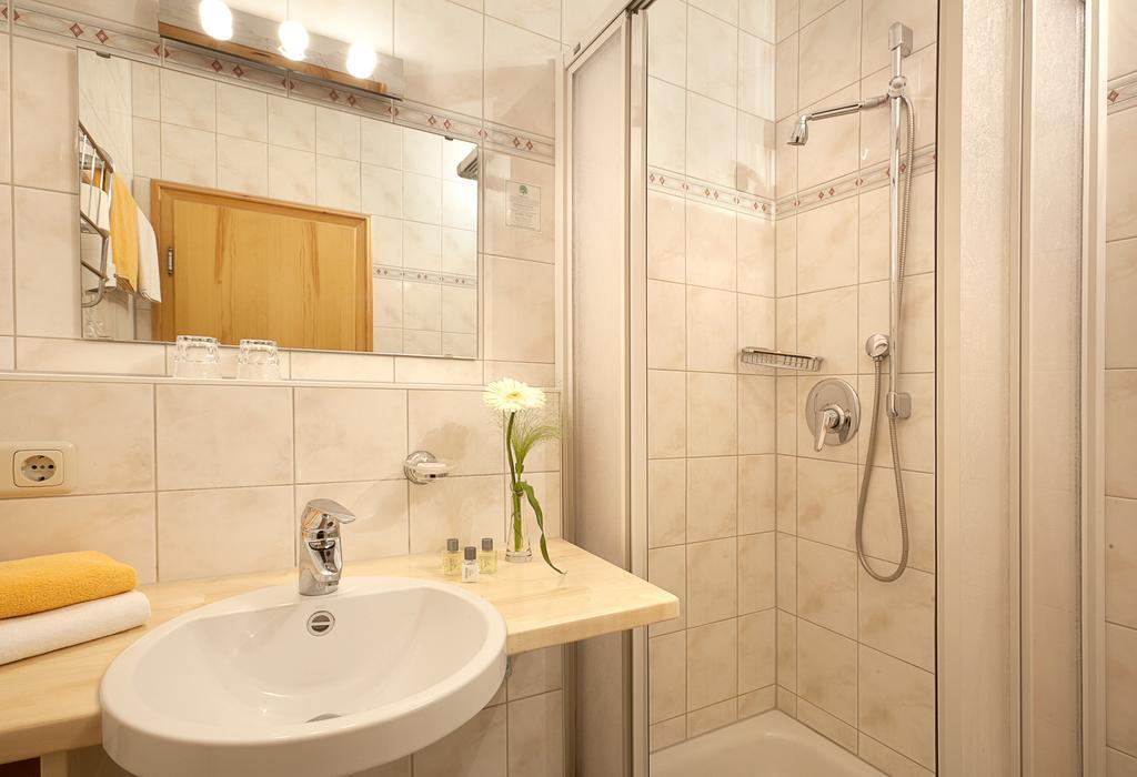 Hotel Huberhof 3*